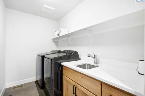 Other - 825 SW Iyla Ct, Pullman, WA 99163 photo 6 of 8