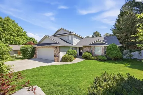 3024 Charity Ct, Kennewick, WA 99338