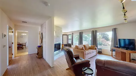 435 NW Sunset Dr, Pullman, WA 99163 photo 2
