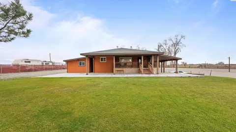 9121 Taylor Flats Rd, Pasco, WA 99301