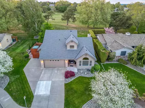 3204 S Johnson Pl, Kennewick, WA 99337
