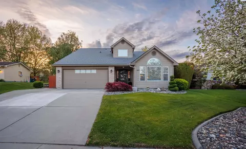 3204 S Johnson Pl, Kennewick, WA 99337