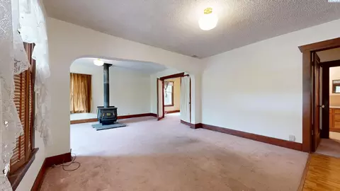 Living - 625 NW State St, Pullman, WA 99163 photo 4 of 7