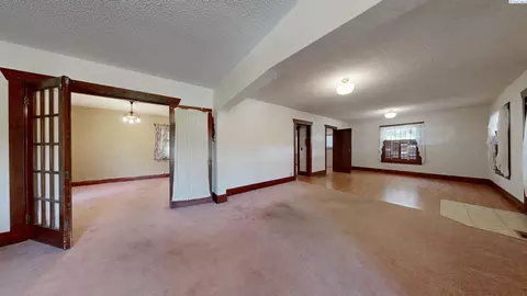 Living - 625 NW State St, Pullman, WA 99163 photo 5 of 7