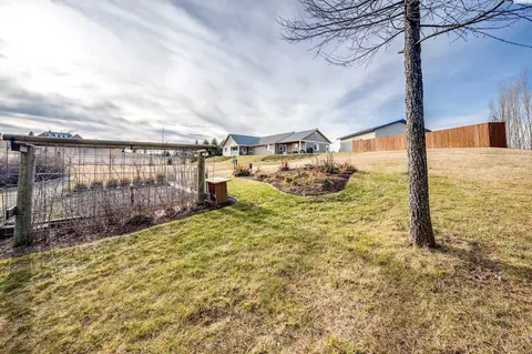 Exterior - 4469 Airport Rd, Pullman, WA 99163 photo 9 of 15