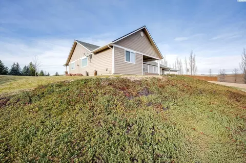 Exterior - 4469 Airport Rd, Pullman, WA 99163 photo 11 of 15