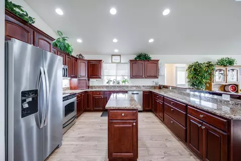 Kitchen - 4469 Airport Rd, Pullman, WA 99163 photo 1 of 4