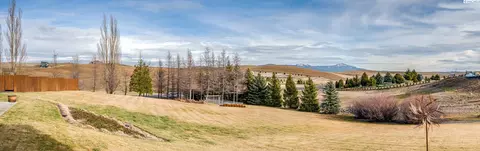 Exterior - 4469 Airport Rd, Pullman, WA 99163 photo 2 of 15