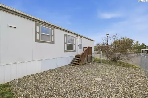 260 NW Golden Hls #43, Pullman, WA 99163