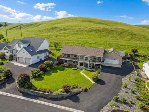 3824 Pleasant View Dr, Clarkston, WA 99403
