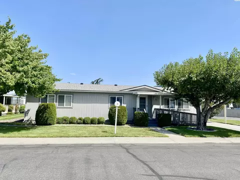 312 S Columbia Center Blvd UNIT 74, Kennewick, WA 99336