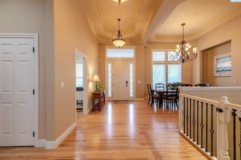 990 SW Itani Dr, Pullman, WA 99163 photo 2