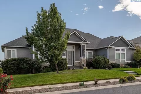 990 SW Itani Dr, Pullman, WA 99163 photo 1