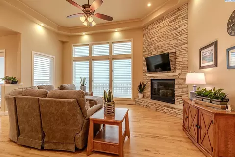 990 SW Itani Dr, Pullman, WA 99163 photo 4