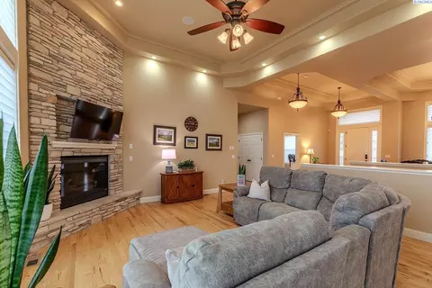 990 SW Itani Dr, Pullman, WA 99163 photo 5