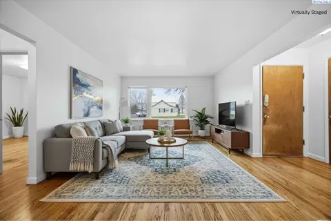 Living - 248 E Date, Connell, WA 99326 photo 3 of 6
