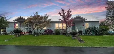 607 609 Torbett St, Richland, WA 99354