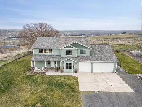 301 Summit Loop, Eltopia, WA 99330