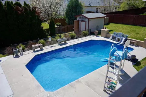 4406 Sahara Dr, Pasco, WA 99301