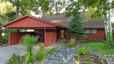 305 NW Janet St, Pullman, WA 99163 photo 1