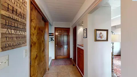 305 NW Janet St, Pullman, WA 99163 photo 2