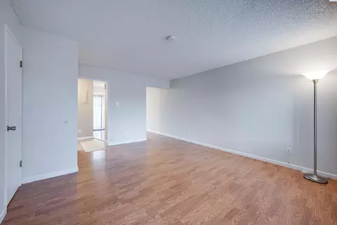 Living - 600 SW Crestview St #2, Pullman, WA 99163 photo 1 of 3