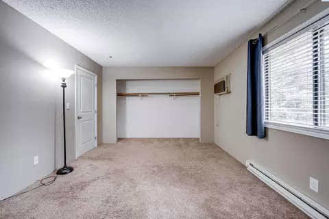 Bedroom - 600 SW Crestview St #2, Pullman, WA 99163 photo 2 of 8