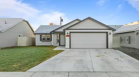 1029 W Sequoia Rd, Moses Lake, WA 98837