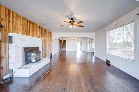Living - 952 Carothers Rd, Pullman, WA 99163 photo 2 of 4
