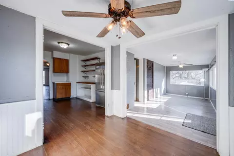 Entry Way - 952 Carothers Rd, Pullman, WA 99163 photo 1 of 6
