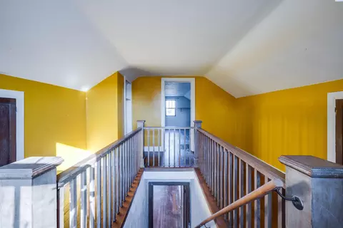 Entry Way - 952 Carothers Rd, Pullman, WA 99163 photo 5 of 6