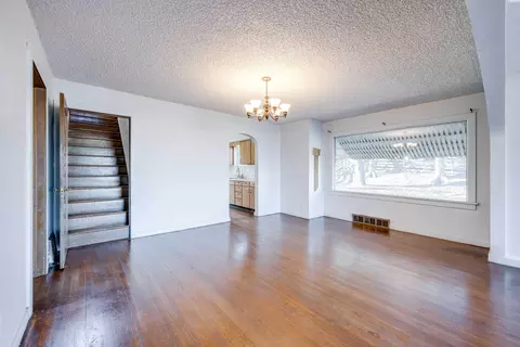 Living - 952 Carothers Rd, Pullman, WA 99163 photo 3 of 4