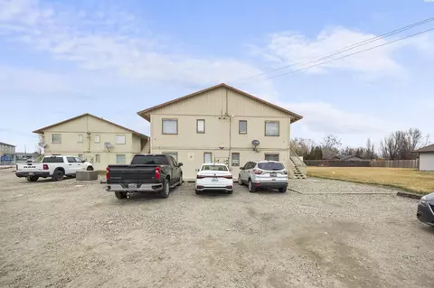 Exterior - 313 E 3rd St, Granger, WA 98932 photo 1 of 6