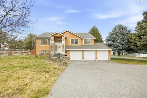 106 Edgewood Dr, Richland, WA 99352