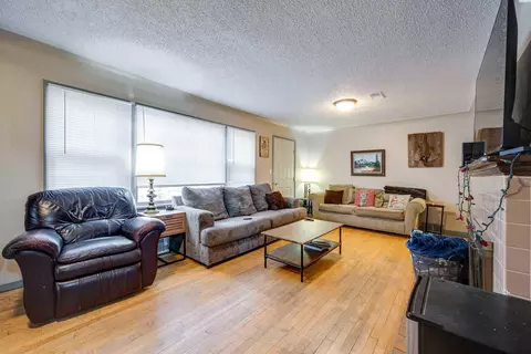 Living - 1215 NE Myrtle St, Pullman, WA 99163 photo 3 of 4