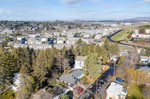View/Area - 1215 NE Myrtle St, Pullman, WA 99163 photo 3 of 4
