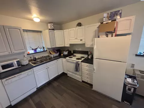 Kitchen - 435 NE Howard Dr, Pullman, WA 99163 photo 1 of 1