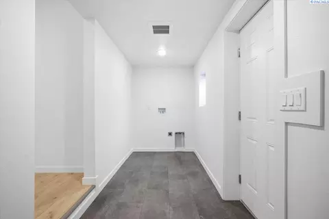 609 W Clark St, Pasco, WA 99301 photo 17
