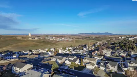 View/Area - 2410 NW Robert St, Pullman, WA 99163 photo 1 of 1