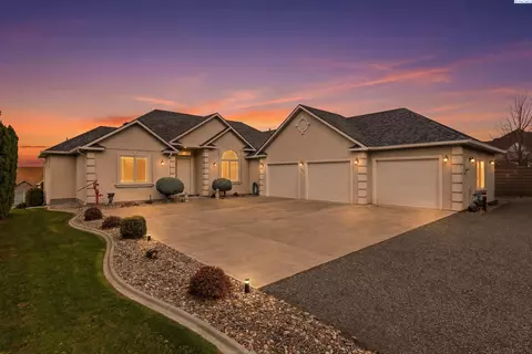 649 Clermont, Richland, WA 99352
