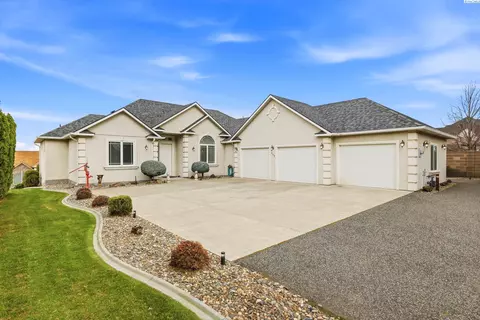 649 Clermont, Richland, WA 99352