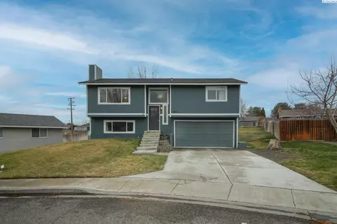 4611 Mallard Ct, West Richland, WA 99353