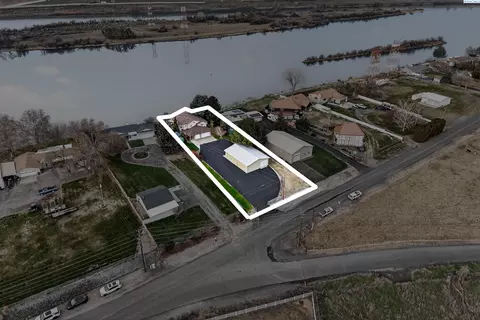 39 Paradise Dr, Burbank, WA 99323