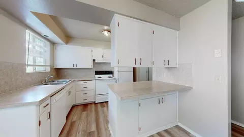 Kitchen - 1250 NW State, Pullman, WA 99163 photo 2 of 2