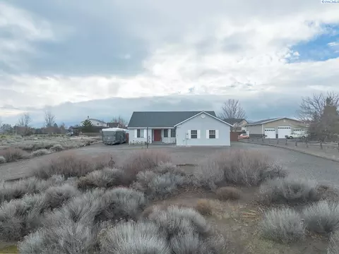 5413 Norma St, West Richland, WA 99353
