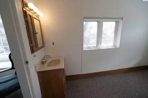 Bedroom - 308 NW Webb, Pullman, WA 99163 photo 2 of 4