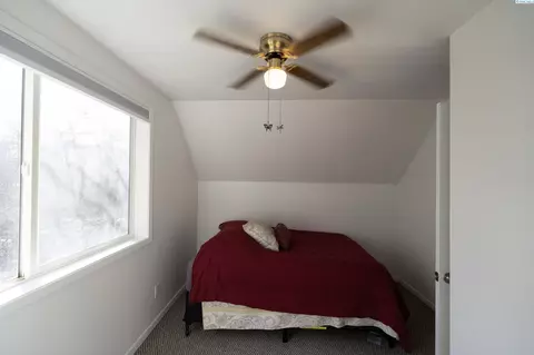 Bedroom - 308 NW Webb, Pullman, WA 99163 photo 4 of 4