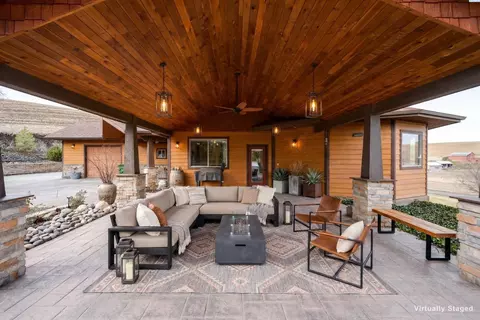 Exterior - 3802 Palouse Albion Rd, Pullman, WA 99163 photo 6 of 7