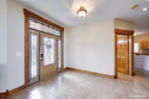 Entry Way - 3802 Palouse Albion Rd, Pullman, WA 99163 photo 1 of 2