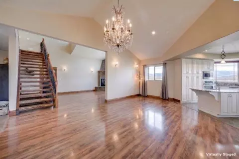 Living - 3802 Palouse Albion Rd, Pullman, WA 99163 photo 2 of 12